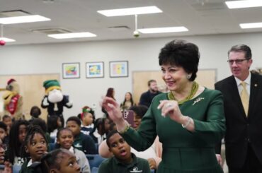 Recap: Gayle Benson, Pelicans participate in Season of Giving | New Orleans Pelicans