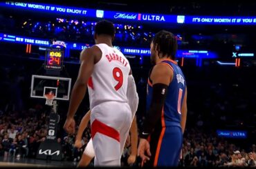 RJ Barrett Vicious One Handed Slam Dunk vs NY Knicks