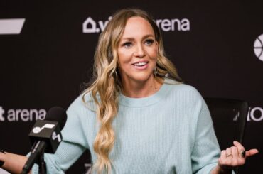 Get to know Ashley Smith 🎤 | UTAH JAZZ