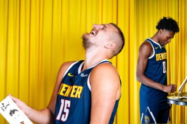 Denver Nuggets Paint Portraits Of Each Other 😂