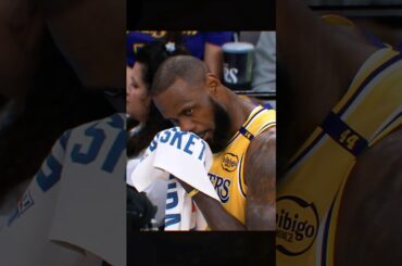 Wemby playing dirty on LeBron 🤨