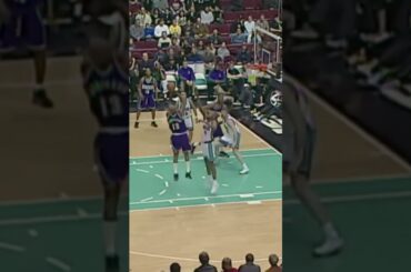Glenn "Big Dog" Robinson Highlights - 2001 Milwaukee Bucks vs Vancouver Grizzlies