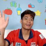 "Tô Màu Những Chú Sóc Đang Nhảy Nhót Trên Cành Cây Với Những Lá Xanh Mát."