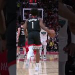 NBA Referee Calls The Weirdest Backcourt Violation 🤔