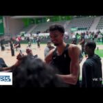 The San Antonio Spurs arrive in Paris