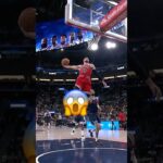 LaVine TAKES FLIGHT!