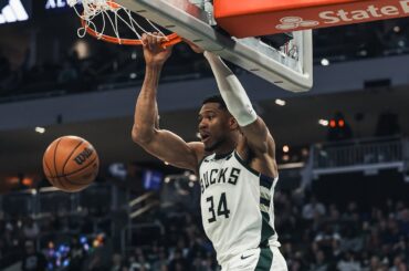 Highlights: Giannis Antetokounmpo Scores 30 Points vs. Hawks | 03.30.25