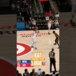 big bucket from the big man🪣 #nba #knicks #basketball #karlanthonytowns #shorts