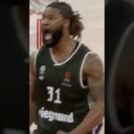 ASSIST OF THE YEAR 🤩 🤯! Nick Weiler-Babb finds Booker for the slam in Crunch Time #shorts