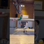 C’était gratuit ça 🤣 @abel.chn #france #basketball #shorts