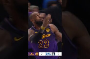 Deixa que o Papai resolve! 😤#NBA #NBABrasil #LeBronJames #shorts