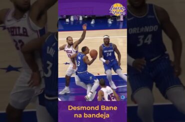 Desmond Bane na bandeja com categoria