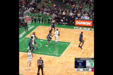 Just watch Jaylen Brown's footwork on this play. @MemphisGrizzlies @Celtics #nbahighlightstoday