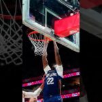 Zion Williamson finds Derik Queen for the jam #pelicans #nuggets #highlights