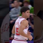 Reed from wayyy downtown 🏹 #rockets