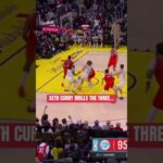 What a great moment between the Curry brothers as Seth makes his Warriors debut 🤩