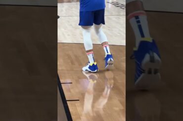 Steph is wearing the TMac 3s during warmups 👟 #stephencurry #goldenstatewarriors #nba