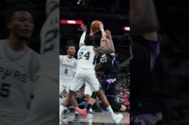 😤 Markkanen steals and scores in San Antonio