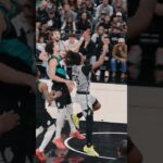 Steph to Luke on the break 👏  #spurs #nba