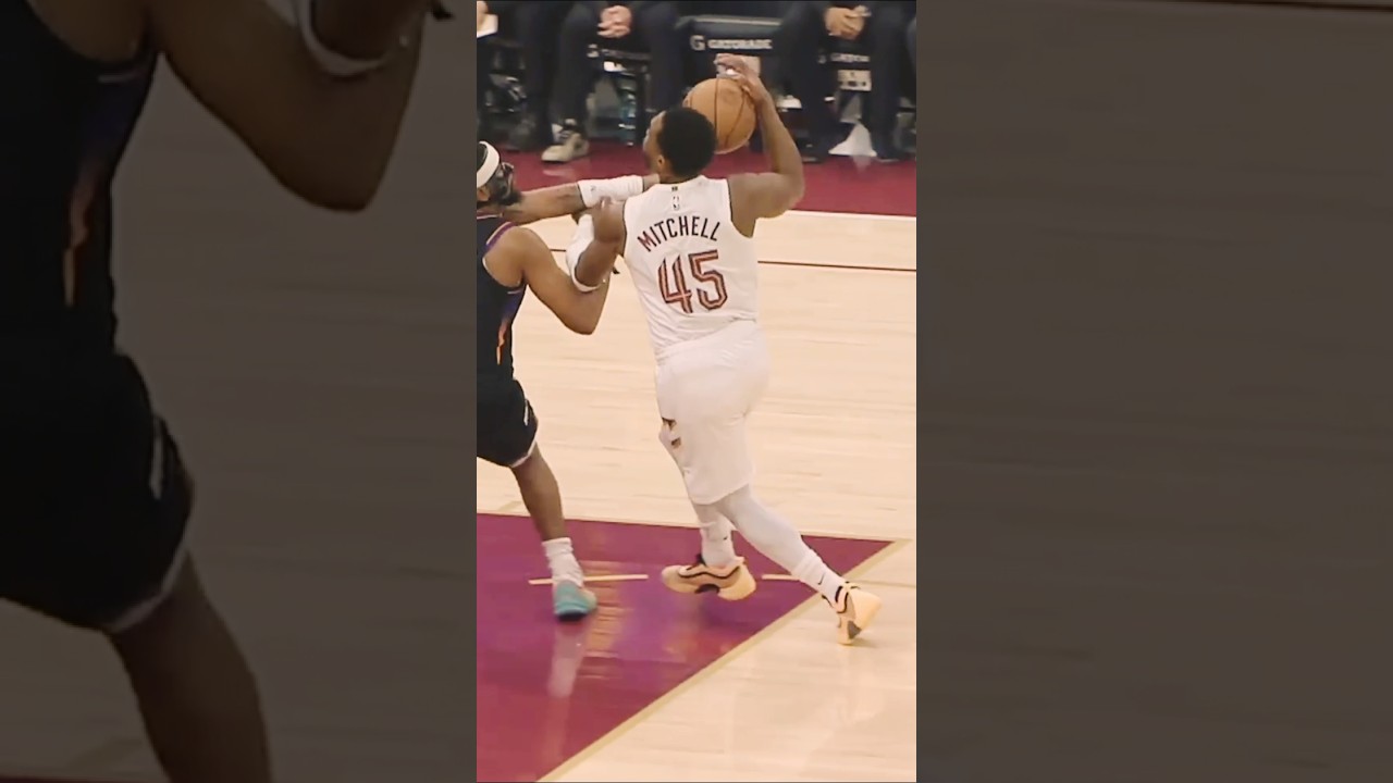 Mitchell insanely get through and foul #nba #highlights #donavanmitchell