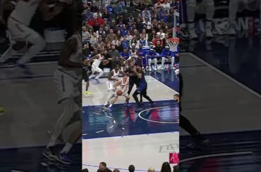 Reed with the find ➡️ Josh to the rim