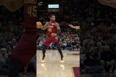 🕷️ This Spida can score anywhere, anyhow. #LetEmKnow #Cavs #DonovanMitchell #NBA #Shorts