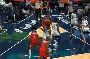 Anthony Edwards points at Alex Sarr after bucket then Sarr does it back 30secs later 😂