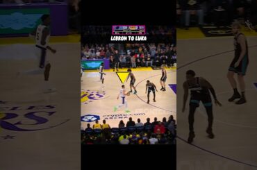 LeBron & Luka Scoring & Feeding in Clutch 🤌 Grizzlies vs Lakers #nba #shorts