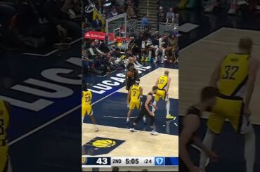 😱 THAT'S 5 THREE'S FOR SAMMY THE SNIPER. #cavs #sammerrill #clevelandcavaliers