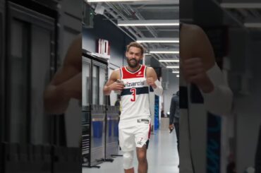 THAT'S TRAE YOUNG IN A WIZARDS UNIFORM! 🧙‍♂️ #nba #traeyoung #wizards #shorts