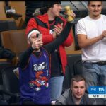 Kyle Lowry gets a standing ovation as he takes the court vs Raptors