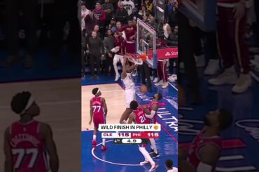 Evan Mobley wins it for the Cleveland Cavaliers 🙌