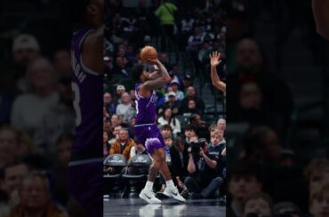 🔥 SENSABAUGH STAYS HOT IN FIRST HALF 🔥