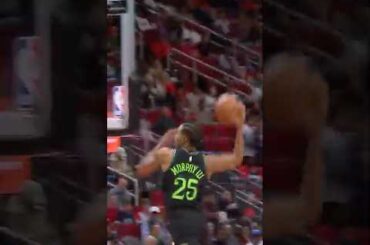 Trey Murphy OOP from Derik Queen! #pelicans #rockets #highlights #nba