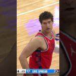 Brook Lopez with the Fade 😤