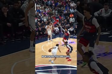 CAN'T guard that 🤷#nba #denvernuggets #basketball #jamalmurray