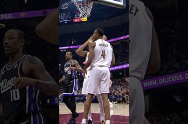 💪 EVAN AND-ONE. #LetEmKnow #Cavs #EvanMobley #NBA #Shorts