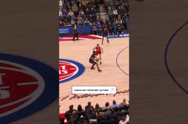Jaden Ivey from way outside 😮‍🔥