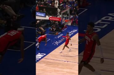 Okogie strips & SLAMS! 💥 #rockets