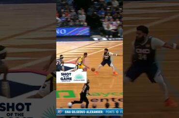 Beautiful Play Design & T.J. McConnell Banks it in from the Baseline to Beat the Q1 Buzzer 🔥