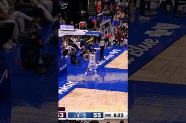 LONZO BALL FOR THREEEEE! #lonzoball #cavs #nba #lonzo #nbateam