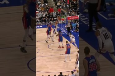 Russ finds Domas for the finish 😤