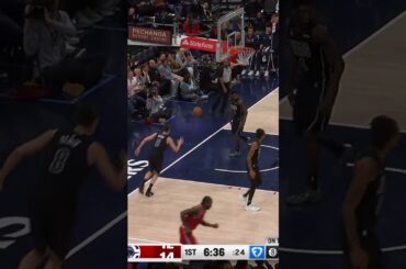 Kawhinator with the fade 🤖