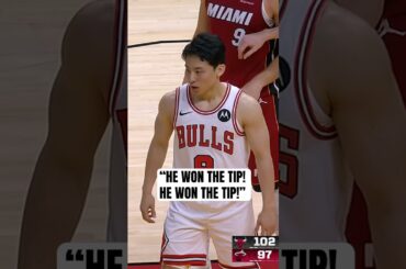 5’8” Yuki Kawamura won the jump ball 😂🔥