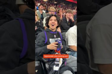 Spreading love, one fan (and jersey) at a time 🫡 #shorts | Phoenix Suns