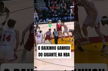 O BAIXINHO GANHOU DO GIGANTE! 🆙🇯🇵 #NBA #ChicagoBulls #shorts
