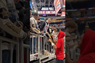Jordan Poole greets fans in hometown of Milwaukee #pelicans #nba #shorts