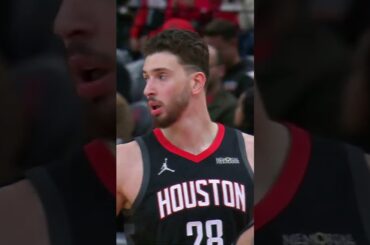 COUNT IT! Alpi through THREE defenders 🤯 #rockets