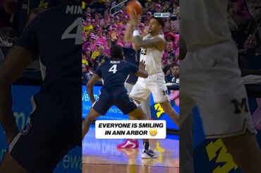 Lendeborg ➡️ Tschetter ➡️ Burnett for Michigan 🔥 #michigan #basketball