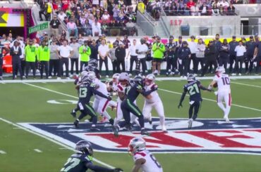 Hawks send blitz after Maye on third-down play